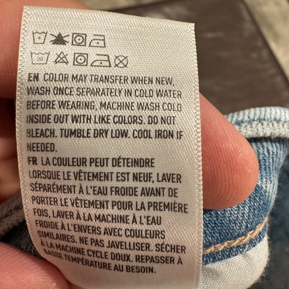 NWT - American Eagle 90s Highest Rise Boyfriend Jeans Blown Out Blue - Size 12 - Picture 11 of 12